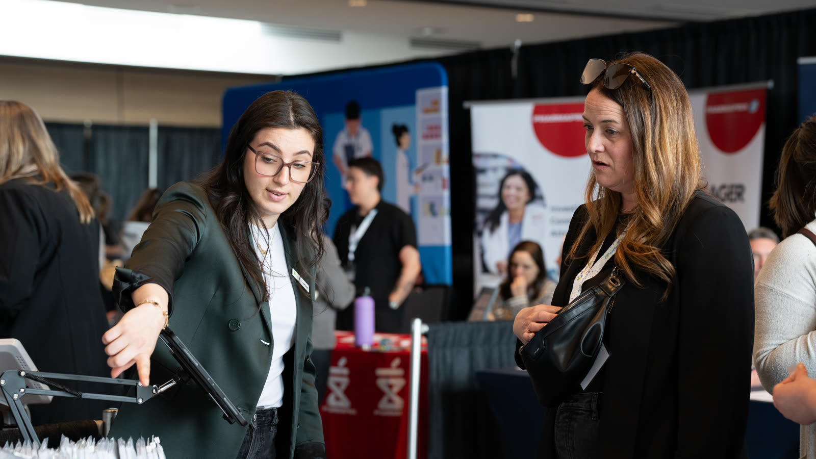 Accompagnement et partenariat — l'équipe ZoomJar en événement professionnel